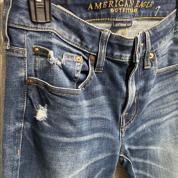 American Eagle Outfitters Blue Skinny Jeans with Distressed Details - Picture 7 of 7